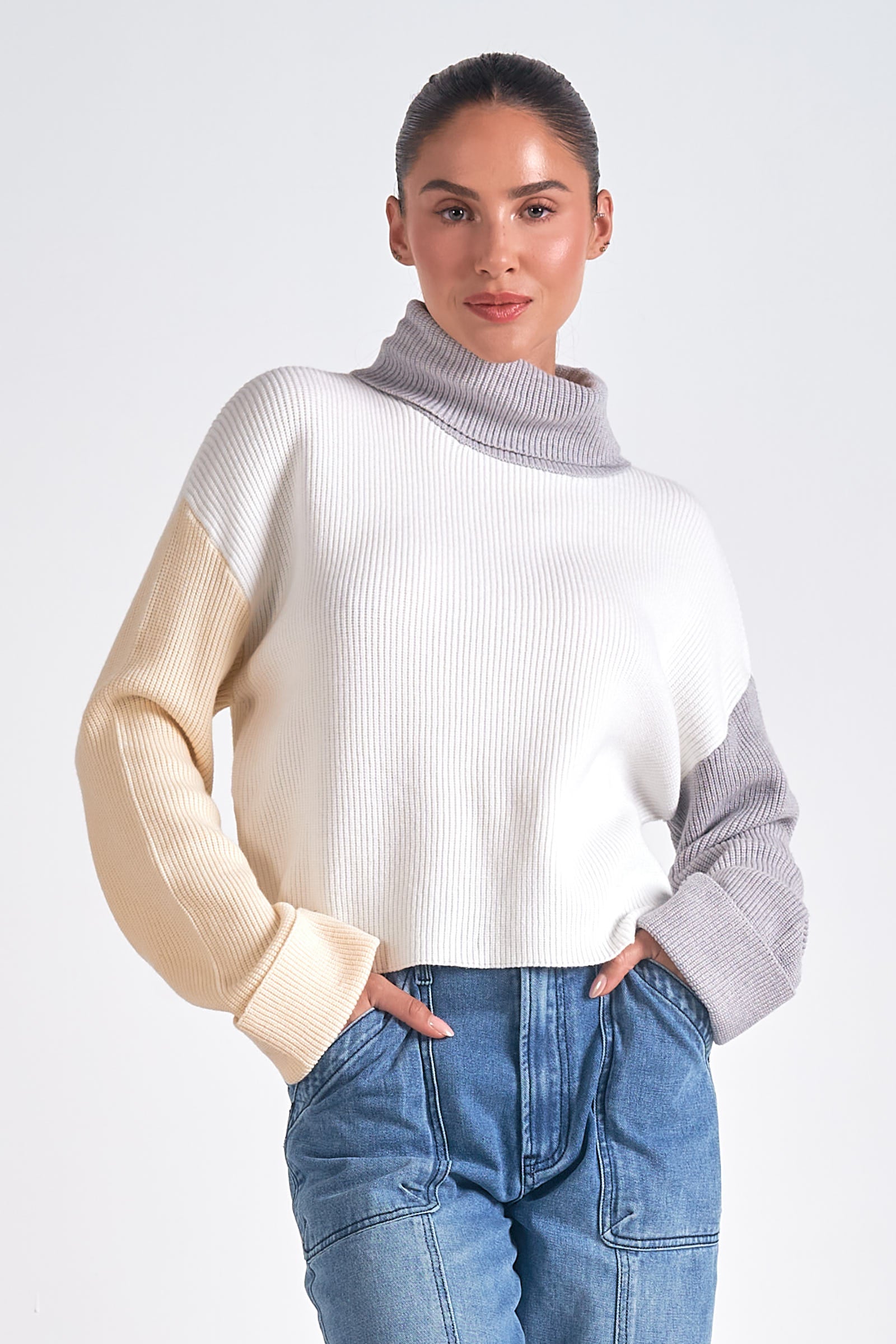 Suéter Colorblock White Turtleneck Morgan