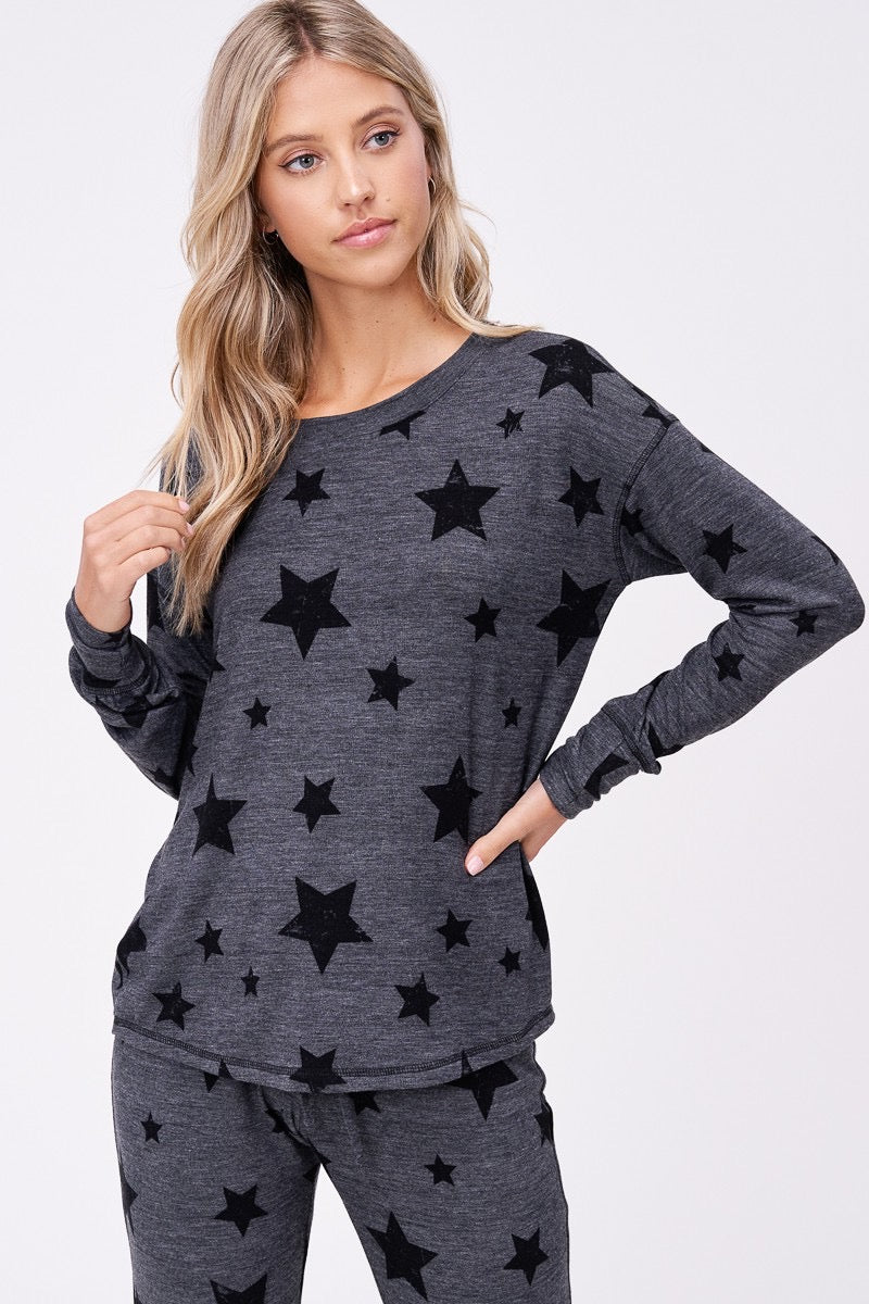 Pijama Jogger Gris Oscuro Estrellas Negras