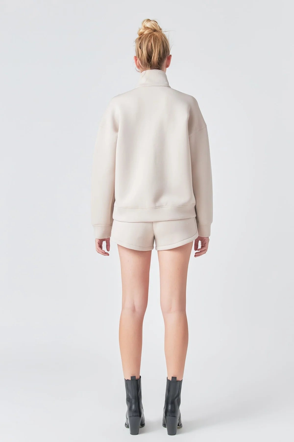 Set Beige Suéter y Short Zipper Up