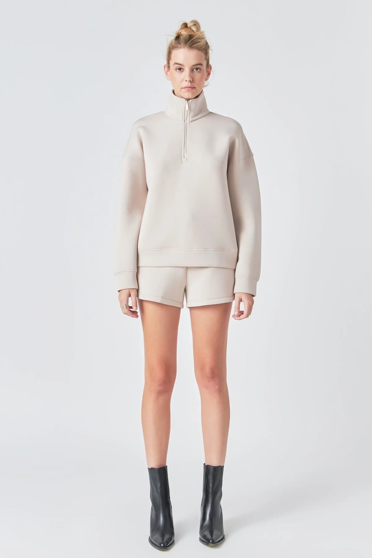 Set Beige Suéter y Short Zipper Up