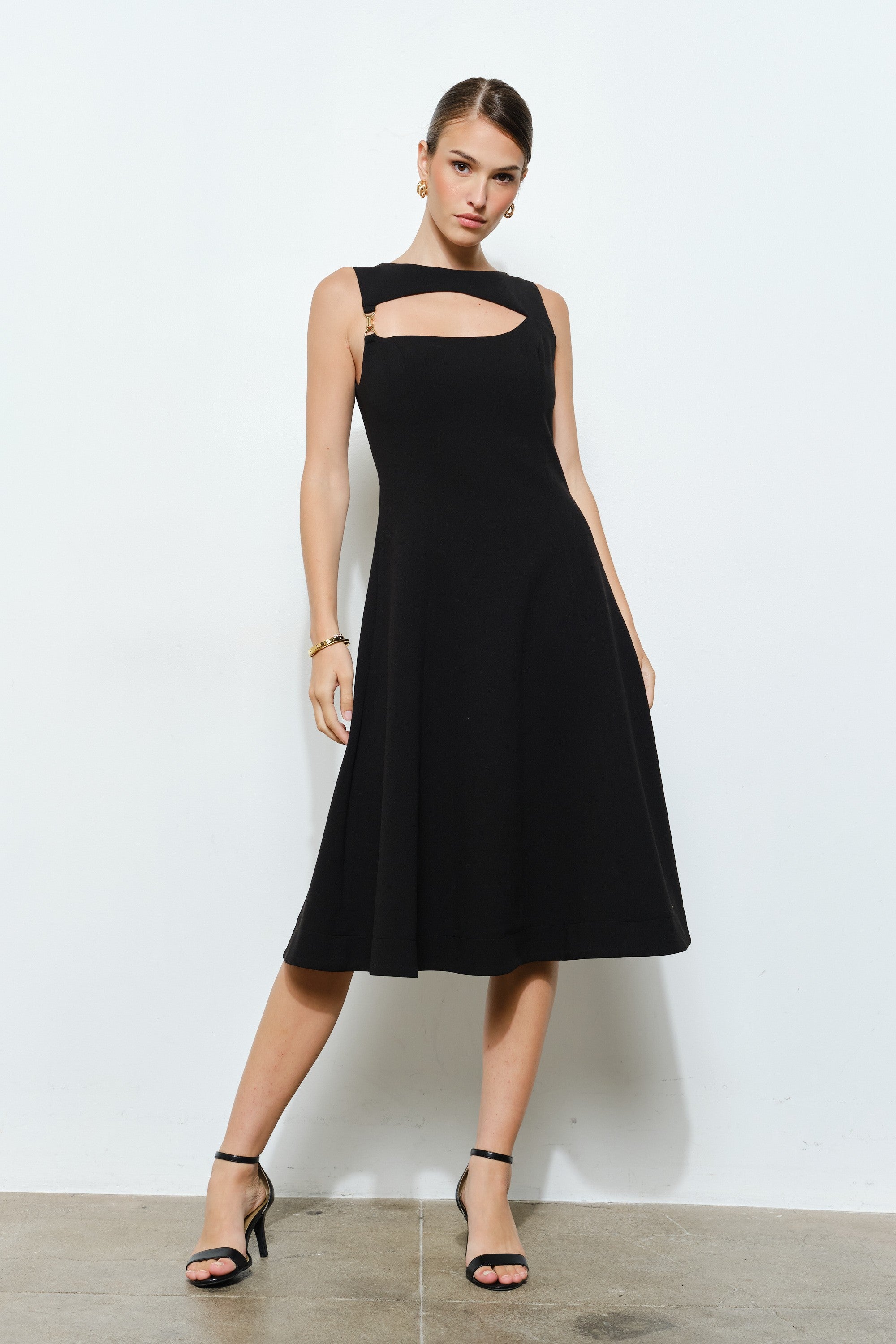 Vestido Midi Negro Asimétrico Buckle Zoe