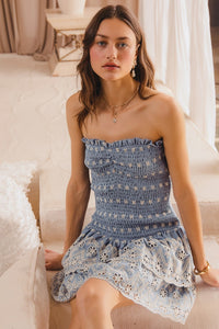 Vestido Azul Embroidered Ruffle Lola