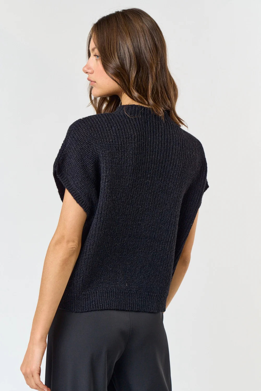 Suéter Chaleco Negro Knit Contrast Gold Bina