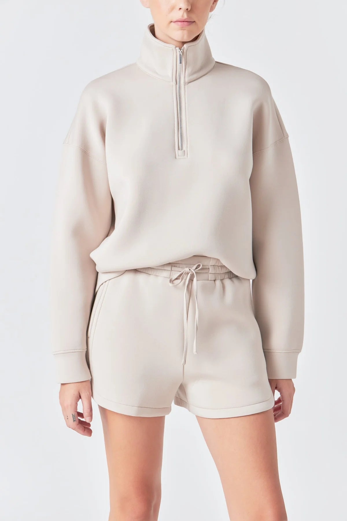 Set Beige Suéter y Short Zipper Up