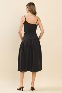 Vestido Negro Asimétrico Cut Out Lena