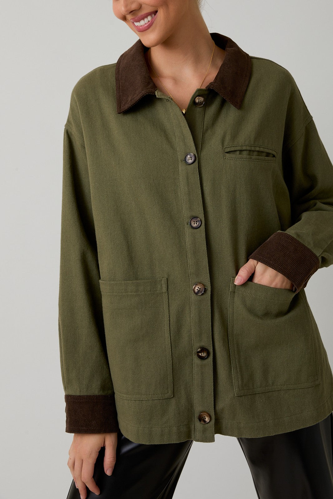 Chaqueta Olive Barn Sabrina
