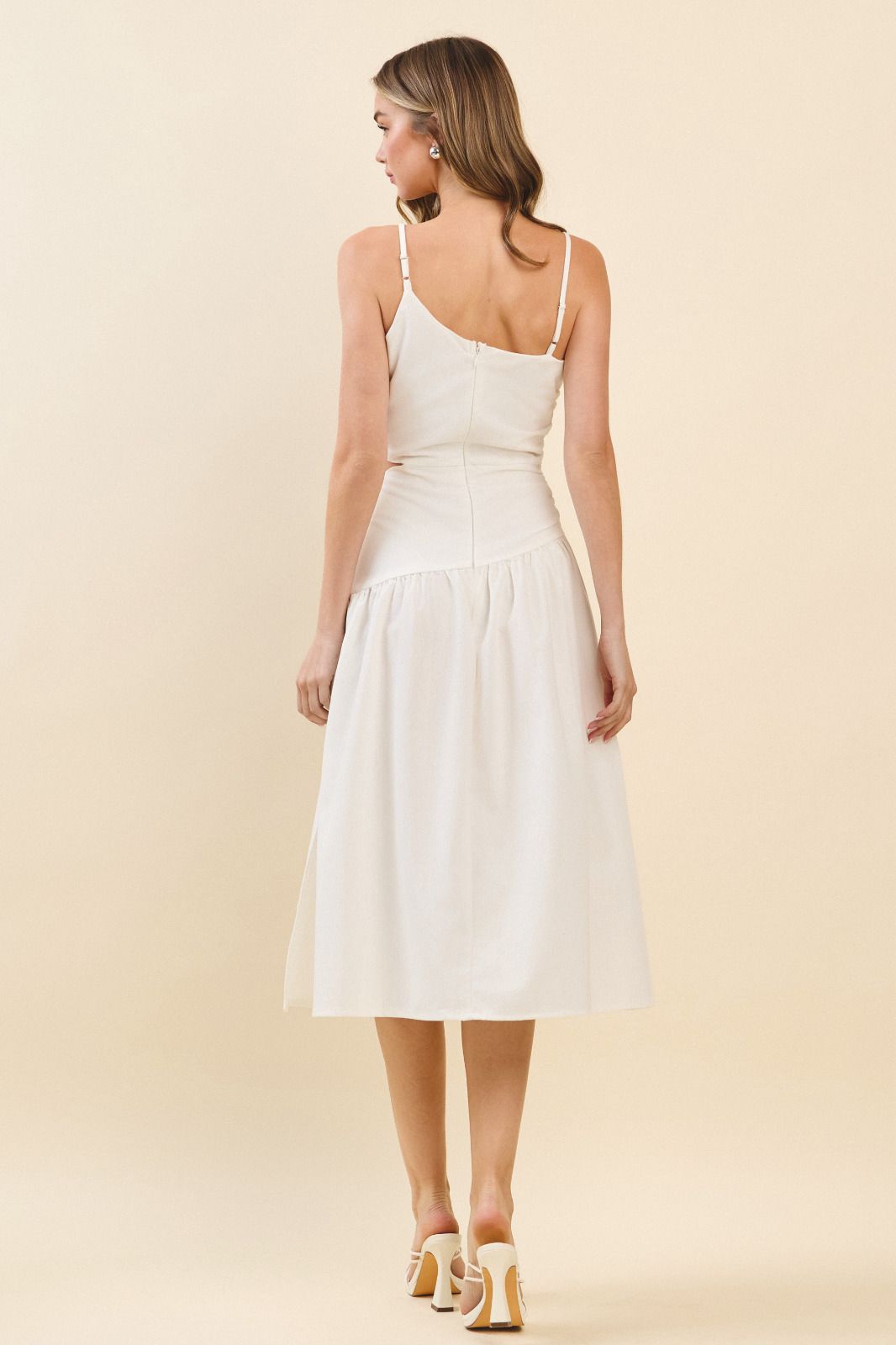 Vestido Blanco Asimétrico Cut Out Lena