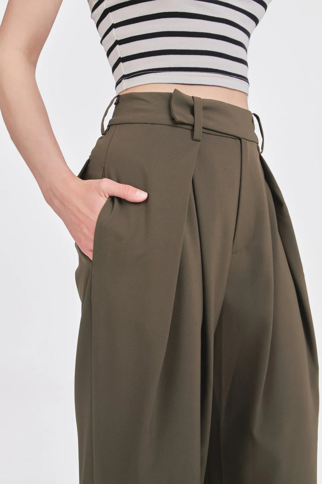 Pantalón Trouser Pinzas Olive Thompson